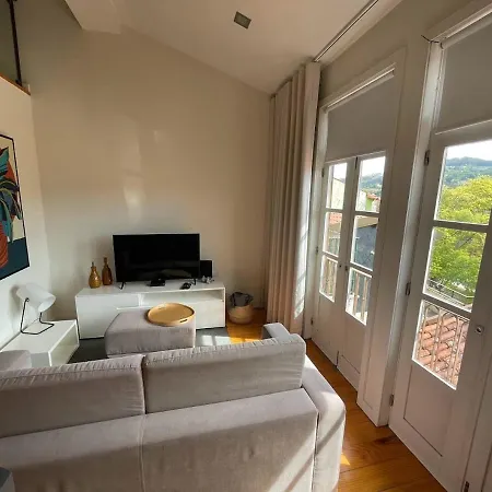 Mezzanine * 吉马良斯