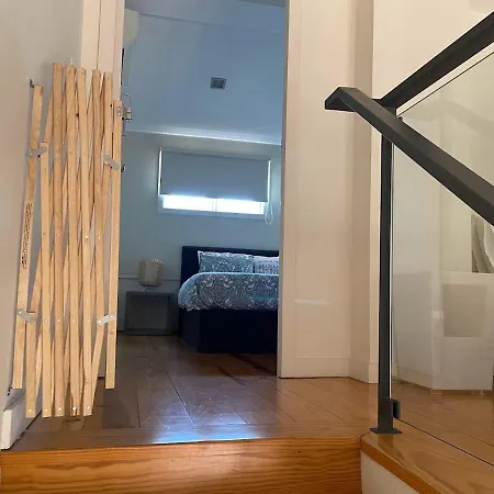 Mezzanine 公寓 吉马良斯