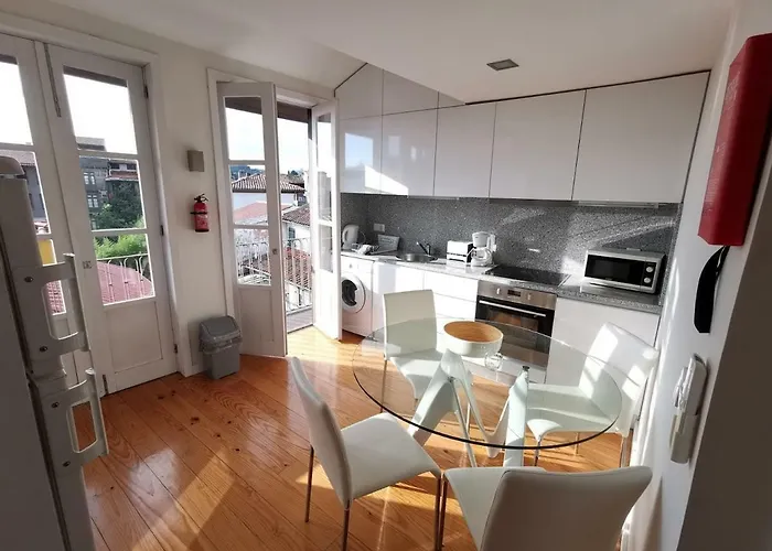 Mezzanine ギマランイス